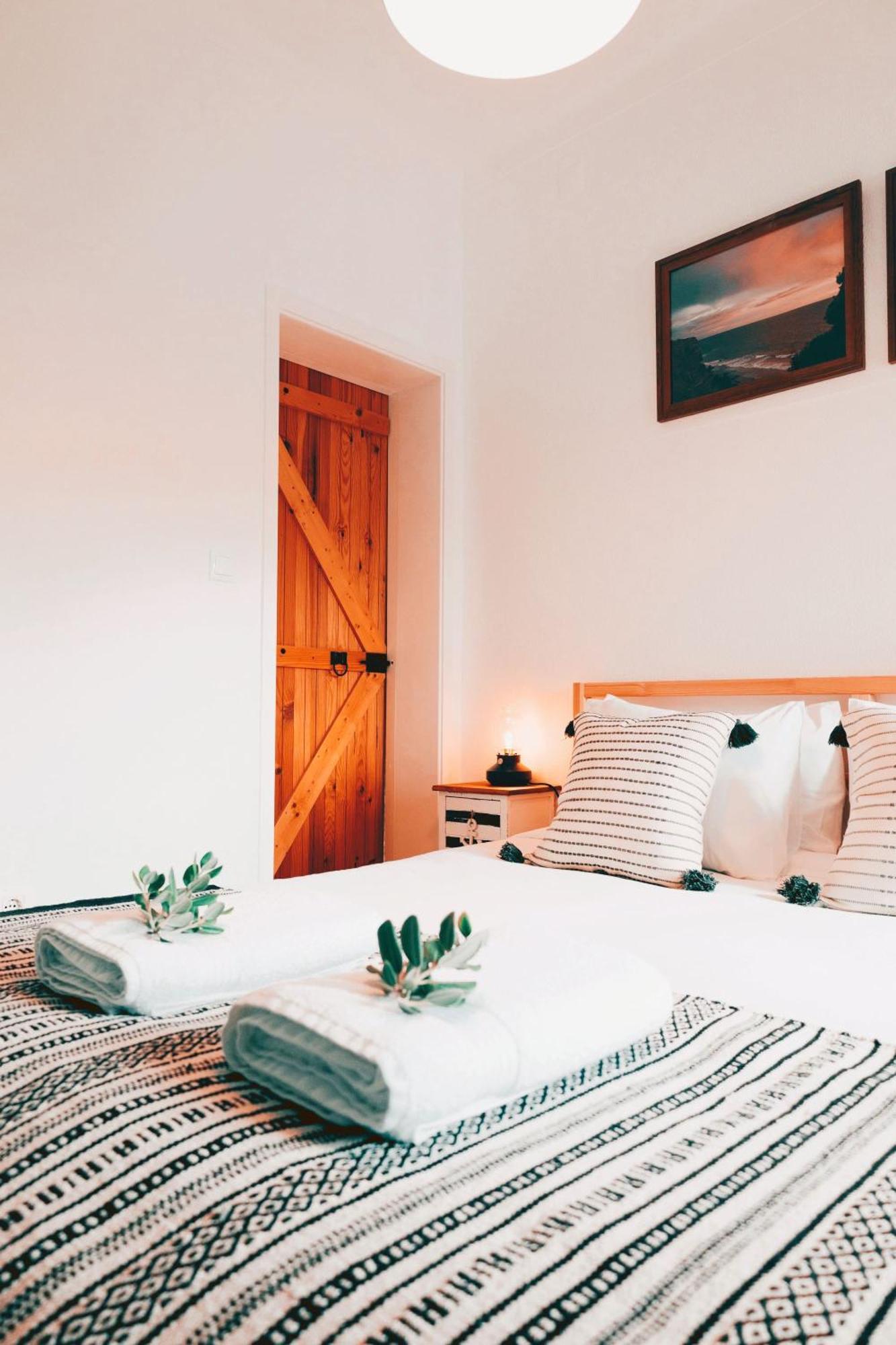 Um Lugar Ao Sol Beach House Azenhas Do Mar Sintra Exterior foto